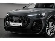 Audi Q5 2.0 TFSI e-hybrid quattro S edition 299 PK · Tech plus · Adaptieve luchtvering · Glazen panoramadak