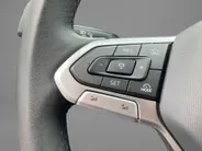 Volkswagen Golf 1.5eTSI/150PK Life Edition · Apple/Android Car Play · Navigatie · Head-Up display · Stoel-& stuurverwarming · Garantie t/m 21-04-2030 of 100000km.