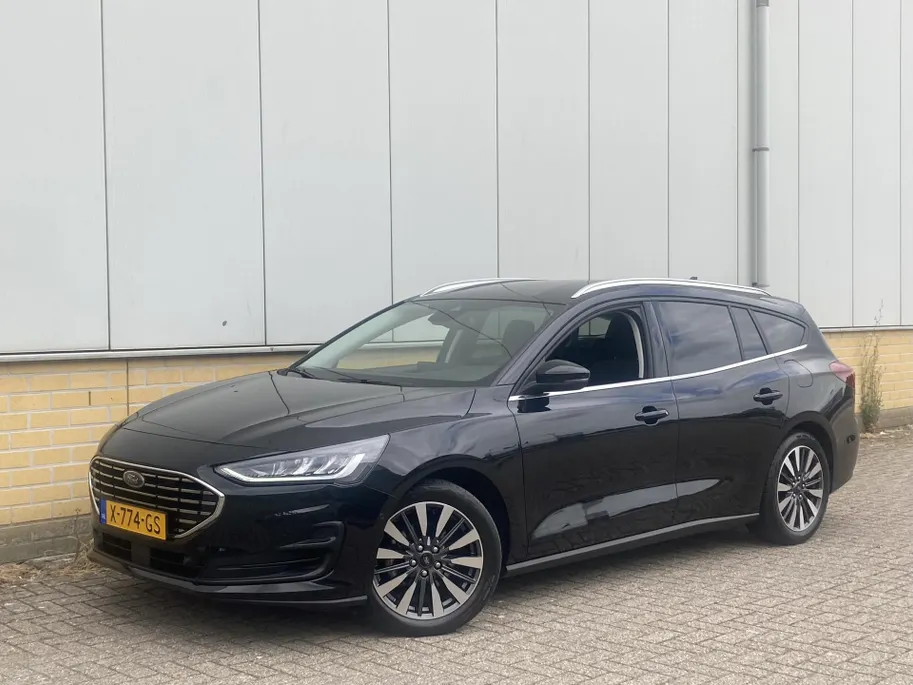 Ford Focus 1.0 EcoBoost Hybrid 155pk Automaat TitaniumX Wagon Groot Navigatie - Winter pakket - AGR bestuurdersstoel