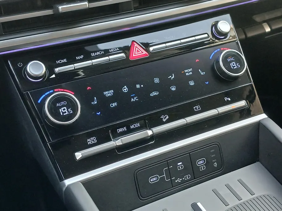 Hyundai Santa Fe 1.6 T-GDi HEV 2WD 7-zits Premium / Org. Nederlands! / 1e Eigenaar / SCHERP GEPRIJSD!