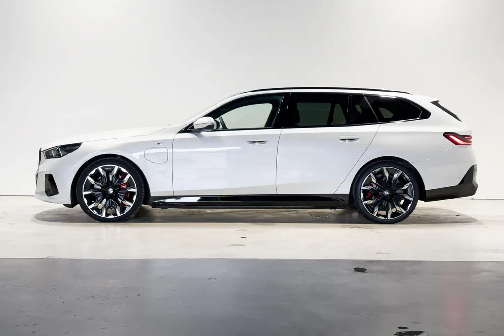 BMW 5 Serie Touring 550e xDrive Innovation Pack M Sportpakket Pro