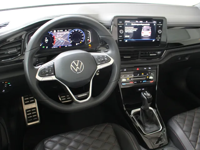 Volkswagen T-Roc Cabrio 1.5 TSI R-Line Karmann Blackstyle Leder | IQ-Light | Navigatie | Dodehoekassistent | Parkeercamera