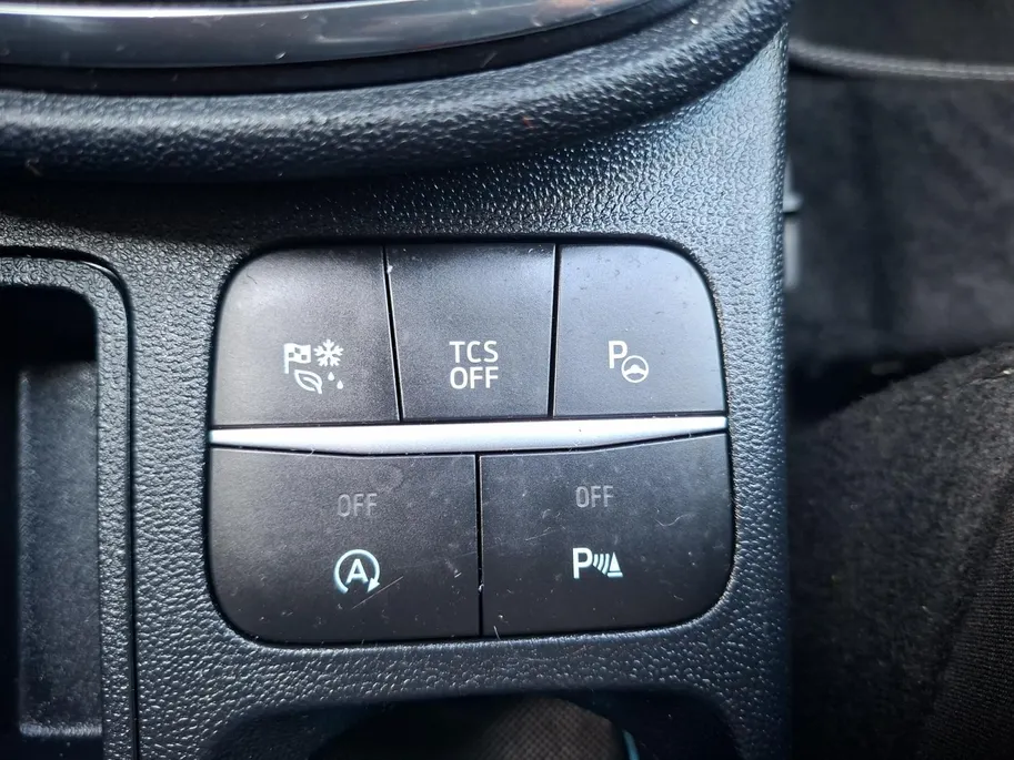Ford Fiesta 1.0 EcoBoost Titanium | NL-Auto | 1e Eigenaar | Adaptieve Cruise Control | Camera | Dode hoek identificatie | Parkeersensoren voor en achter | Apple Carplay / Android Auto | Climate Control | Lichtmetalen velgen