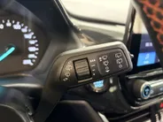 Ford Fiesta 95PK EcoBoost ST-Line | Keyless | Lichtmetalen Velgen | Climate Control | Apple CarPlay/Android Auto | LED Dagrijverlichting | Cruise Control | Armsteun | Elektrische Ramen & Spiegels |