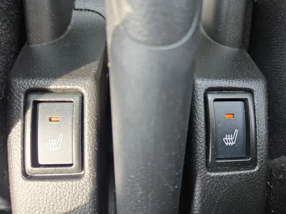 Suzuki Swift 1.0 Stijl Automaat | Navi | Camera | Cruise & climate control | Stoelverwarming | Two-tone Metallic lak | Apple Carplay/Android Auto | Bovag garantie | NAP