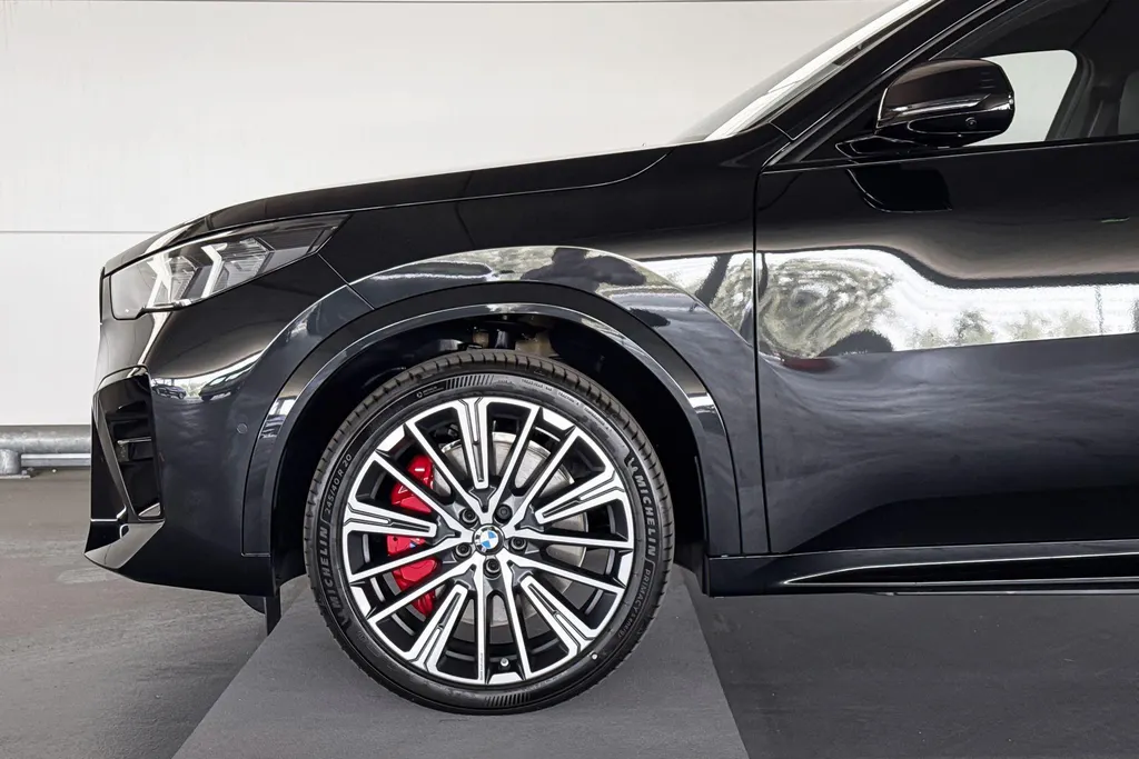 BMW iX2 eDrive20 67 kWh M Sport Edition
