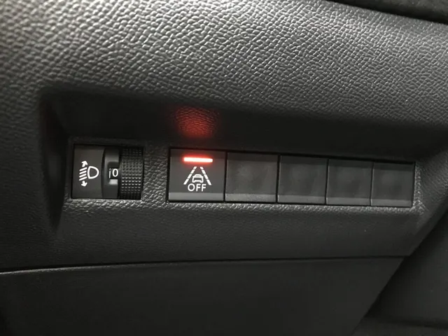 Peugeot 2008 1.2 PureTech Style | Camera | Navigatie