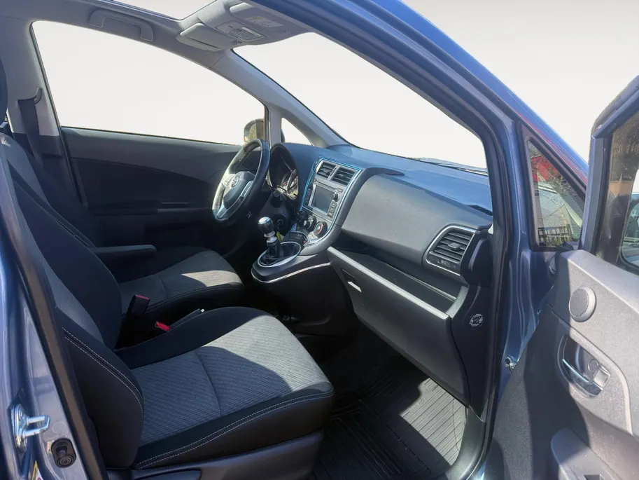 Toyota Verso-S 1.3 VVT-i Dynamic | Achteruitrij Camera | Panorama Dak | Parkeersensoren | Airco | Bluetooth | Hoge Instap | 12 Maanden Bovag Garantie