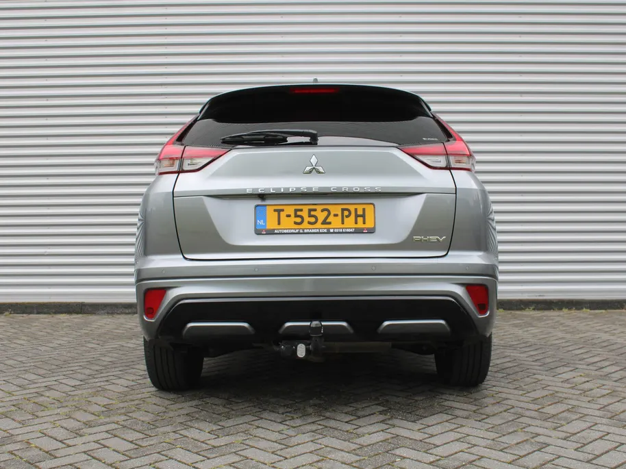Mitsubishi Eclipse Cross 2.4 PHEV Executive | Trekhaak | 18' LM | 360 Camera | Navi | Cruise adapt. | Elek. stoelverstelling | Leer/Alcantara | Stuur-/stoelverwarming | LED |