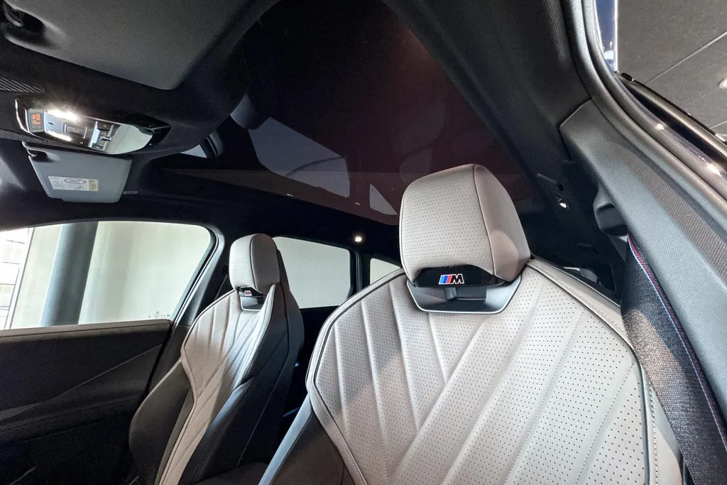 BMW iX3 50 xDrive 113 kWh