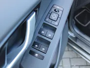 Kia Niro 1.6 GDi Hybrid DynamicLine | Camera | Clima | Cruise | Navi | 16' LM | Keyless | Apple Carplay/Android Auto |