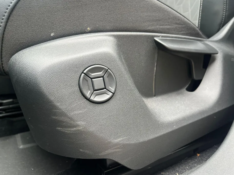 Volkswagen Tiguan 1.5 eTSI 130pk DSG Life Edition · 360 Camera · Inklap. Trekhaak · Apple/Android Car Play · Dodehoeksensor · Stuur- & Stoelverwarming · Parkeerassistent · Garantie t/m 01-09-2027