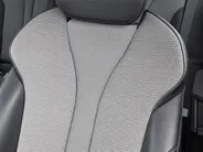 Škoda Enyaq iV 60 Selection 132kW/180 PK · Navigatie · Leder/stof · Apple/Android Car Play · Camera