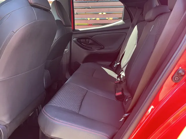 Toyota Yaris 1.5 Hyb. Launch Ed. | Stoelverw. | Head-up