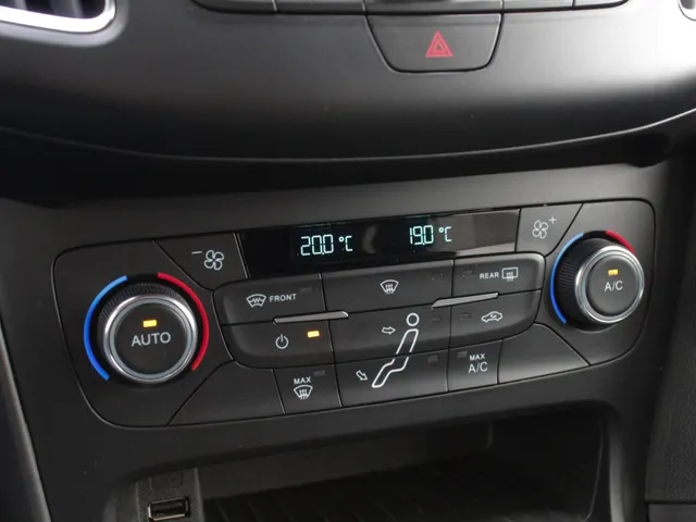Ford Focus 1.5 ST-Line | Navi | Clima | Park sens | Trekhaak
