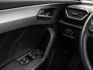 CUPRA Formentor 1.4 TSI 204pk DSG e-Hybrid Essential · Panoramadak · 360 Camera · Stoel-& Stuurverwarming · Apple/Android Car Play · 18'' Inch ·
