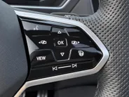 Volkswagen Tiguan 1.4 TSI 245pk DSG eHybrid R-Line Business+ · Panoramadak · Camera · Wegklapbare Trekhaak · Apple/Android Car Play · 20'' Inch · Dodehoeksensor · Stoelverwarming ·
