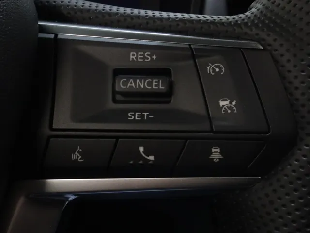 Mitsubishi Outlander 2.4 PHEV Instyle Trekhaak | Panodak | Adaptive Cruise | All Seas
