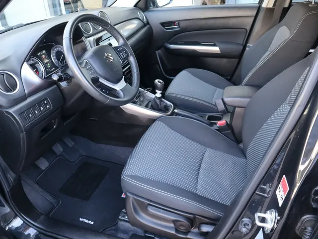Suzuki Vitara 1.4 BoosterJet Select Hybrid Trekhaak | AllSeasons | Carplay