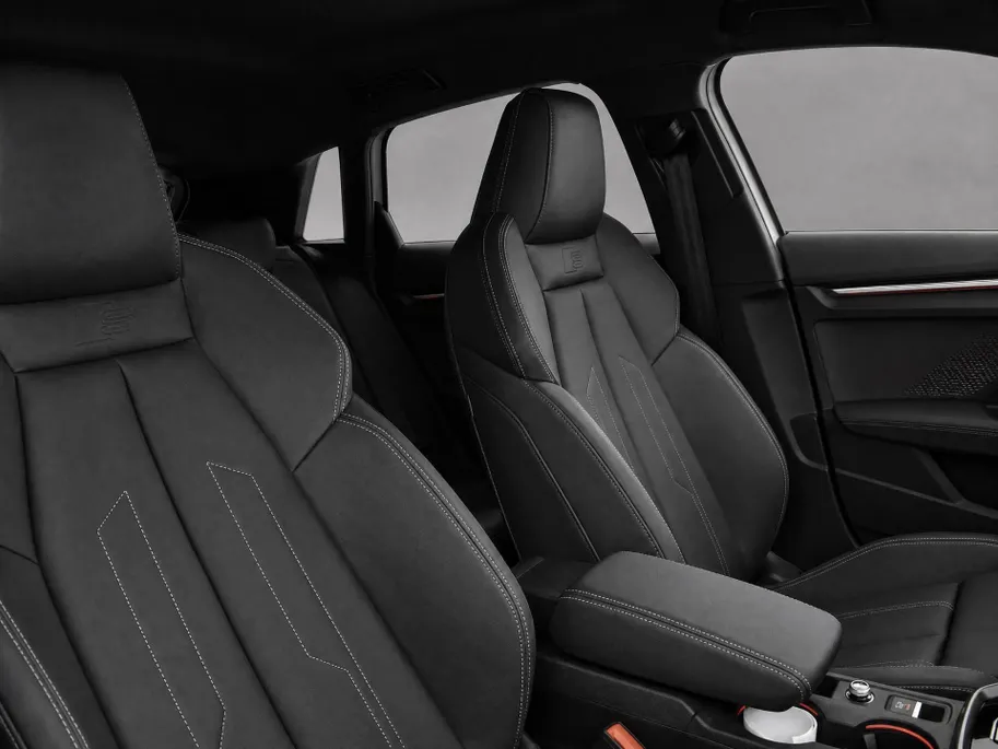 Audi A3 Allstreet Advanced edition 40 TFSI e 204 PK · Lederen bekleding · Comfortsleutel · 18' LM Velgen · Assist. Driving + Parking plus