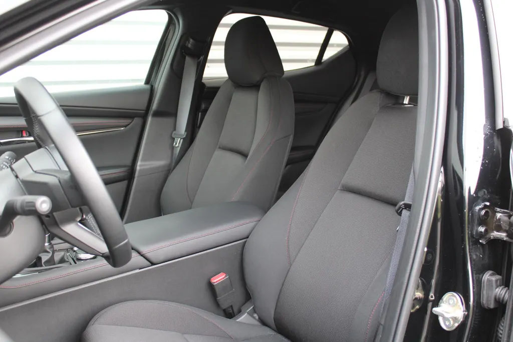 Mazda 3 2.0 e-SkyActiv-X M Hybrid 6MT 186PK Homura | BTW Auto | Navi | Adap. Cruise | Camera | HUD | 18' LM |