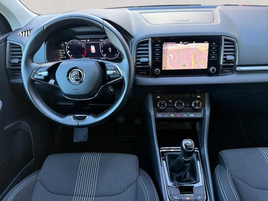 Škoda Karoq 1.0 TSI Business Edition | camera | PDC voor + achter | digitaal