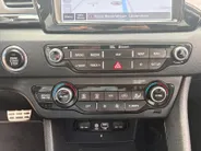 Kia Niro 1.6 GDi Hybrid ExecutiveLine | Trekhaak | Stoel verwarming en koeling | Lederen bekleding | Navigatie | Dodehoek detectie | Apple Carplay / Android Auto | Verbruik 1 op 20!