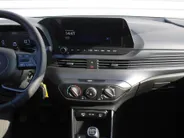 Hyundai i20 1.2 MPI Comfort | BTW Auto | Stuur-/stoelverwarming | Camera | Navi | Apple Carplay | Android Auto | Cruise | 16' LM | All seasons | Airco |