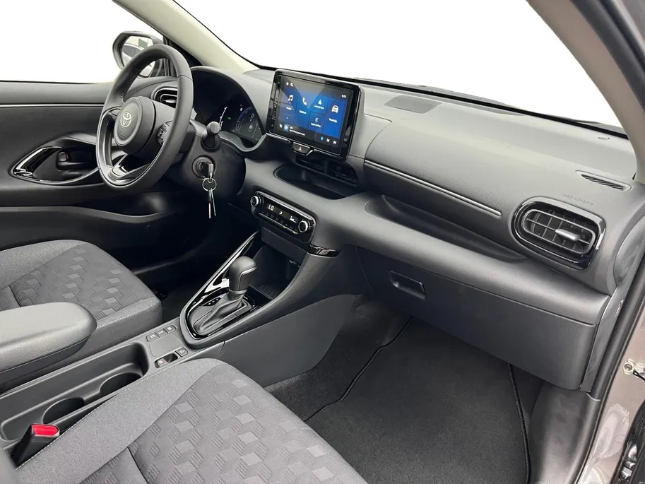 Toyota Yaris 1.5 Hybrid 115 Comfort | Parkeercamera | Climate control | Apple Carplay/Android Auto | Adaptive cruise control | LM-Velgen