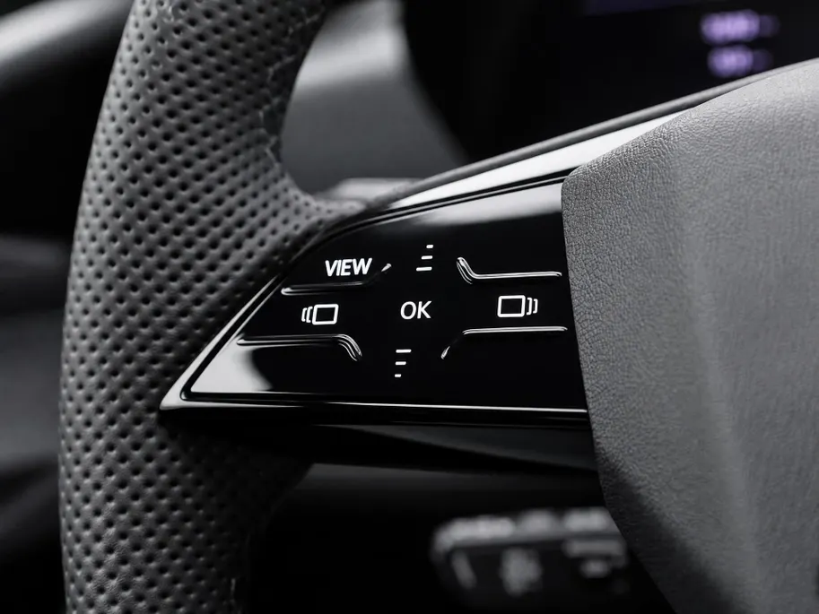 Audi A6 Sportback e-tron S-edition 83kWh/286PK · Adaptieve cruise control · Warmtepomp · 360°Camera · Garantie t/m 18-11-2027