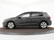 Volkswagen Golf Life Edition 1.5 eHybrid 204 PK 7 versn. DSG · Draadloze telefoonlader · Achteruitrijcamera · Privatelease Van 594,- voor  472,- obv 24 maanden! · Prijs is inclusief inruilpremie · MEGA SALE