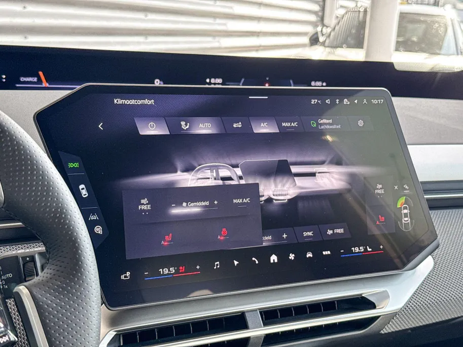 BMW iX3 50 xDrive 113 kWh