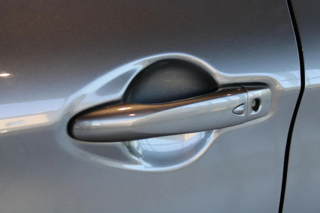 Nissan QASHQAI 1.2 Tekna | Automaat | Lederen bekleding | Electrische Stoel verstelling | 360grd camera | Parkeersensoren voor en achter | Dodehoek sensoren | Nette auto met weinig kilometers | Stoel verwarming |