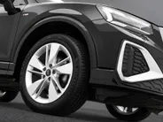 Audi Q2 35 TFSI 150pk S Edition · Camera · Matrix LED · Apple/Android Car Play · Adaptive Cruise Control · Stoelverwarming · Verkeersbord Detectie · Virtual Cockpit ·