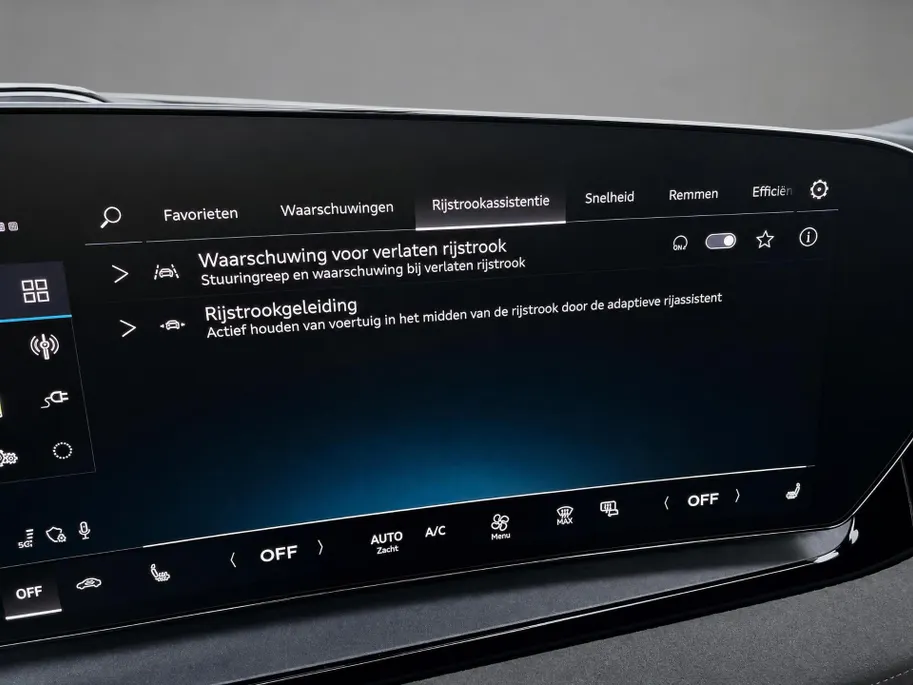 Audi Q6 e-tron S edition 306pk performance 100 kWh · Panoramadak · Luchtvering · Trekhaak · 360 Camera · Warmtepomp · Head-Up · Elek. Voorstoelen · 21'' Inch · 24-11-2030 of 100.000km
