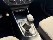 Hyundai Bayon 1.0 T-GDI Comfort | Navigatie | Achteruitrijcamera | Parkeersensoren achter | Airco | Cruise Control | DEALER AUTO