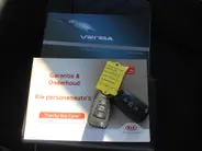Kia Venga 1.6 CVVT 20th Anniversary | Airco | Navi | Cruise | Camera | 16' LM | All season banden | Dealeronderhouden |