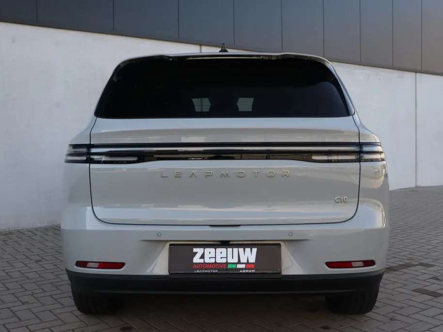 Leapmotor C10 Design 81.9 kWh 300 PK | Glazen Dak | 360cam | Winter | 20′