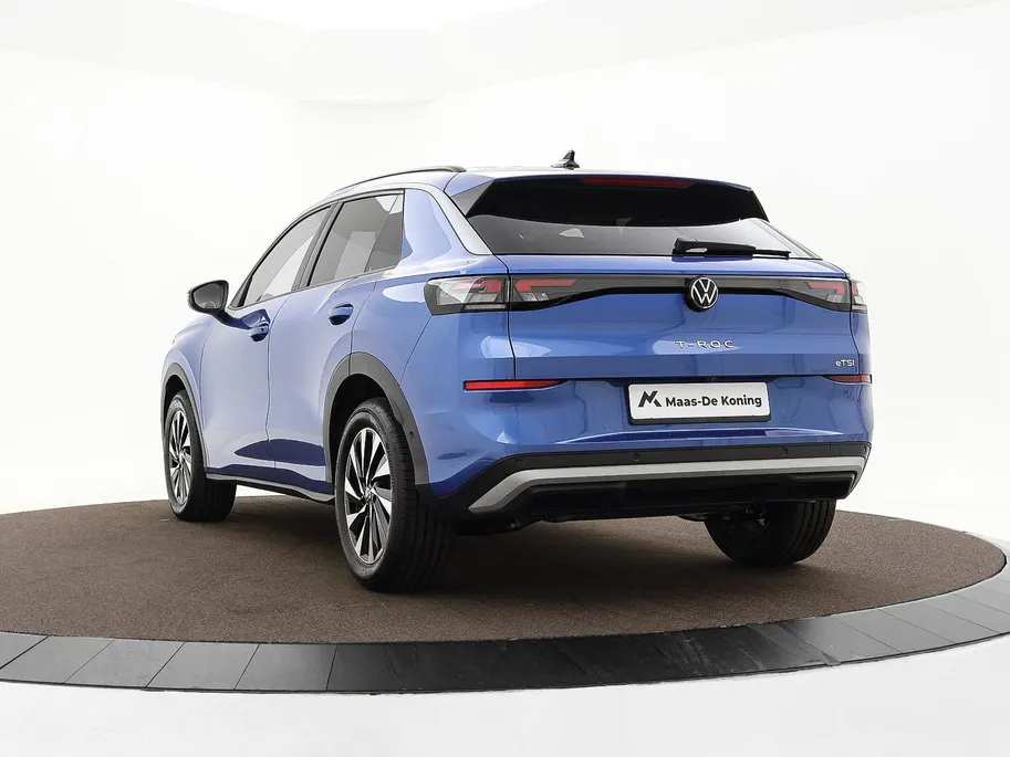 Volkswagen T-Roc Life First Edition 1.5 eTSI 116 PK 7 versn. DSG · Comfort Pakket · Achteruitrijcamera · Draadloze telefoonlader · Prijs is inclusief inruilpremie ·