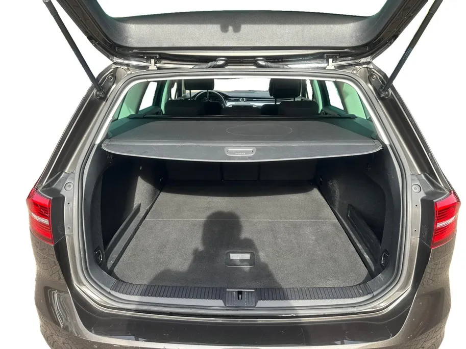 Volkswagen Passat Variant 1.4 TSI Comfortline Business | NL-AUTO | LED | APPLE CAR PLAY/ANDROID AUTO | 12 MAANDEN BOVAG GARANTIE |