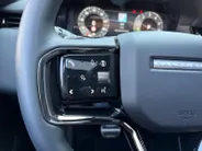 Land Rover Range Rover Evoque 1.5 P270e PHEV AWD SE Dynamic Edition | Black Pack | Keramische coating | Panoramadak | Meridian audio-installatie | Elektrisch verstelbare stoelen incl. geheugenfunctie | 3D camera | Apple/Android Carplay | Elektrisch verstelbare achterklep | Stoelverwar