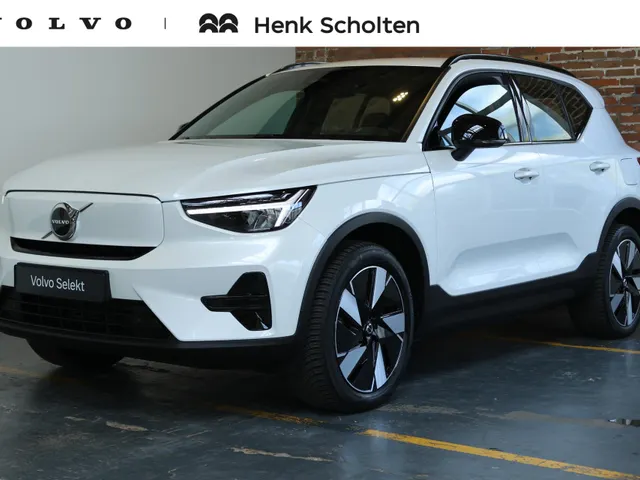 Volvo EX40