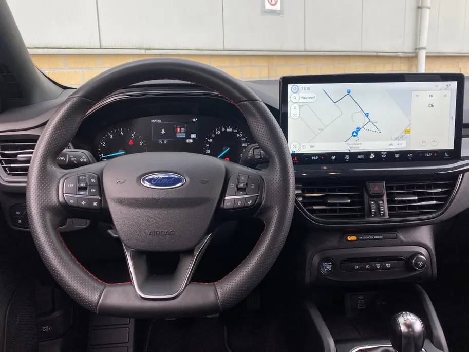 Ford Focus 1.0 EcoBoost Hybrid 125 pk ST Line Wagon Navigatie SYNC4 - Apple Carplay/ Android Auto - Winter Pack