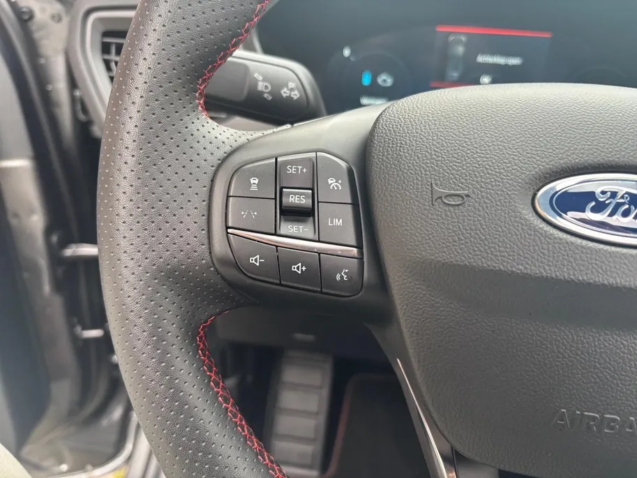 Ford Kuga 2.5 PHEV ST-Line | Trekhaak | Panoramadak | Winter pack | 360 camera