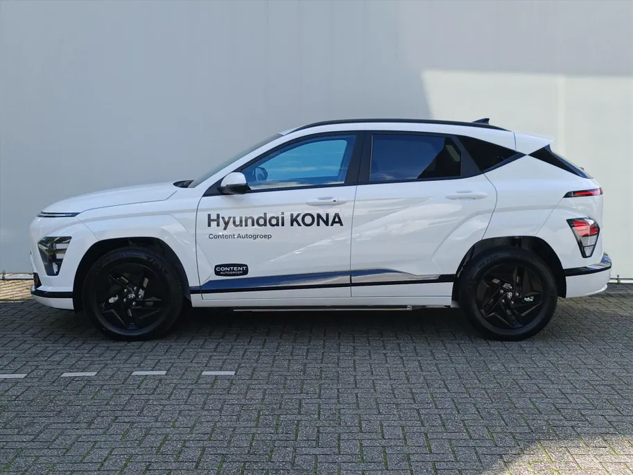Hyundai Kona 64,8 kWh 204pk Pure Edition + Comfort Pack / DIRECT LEVERBAAR! / Demonstratieauto / 19' velgen!