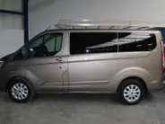 Ford Transit Custom 300 2.0 TDCI L1H1 Limited 130 PK | Drivers Assistance Pack | stoel & stuur verwarming | imperiaal | Safety pack | trekhaak | Apple Carplay/Android Auto |