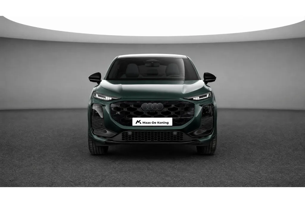 Audi Q3 Sportback 1.5 e-hybrid S edition 272 PK · Glazen panoramadak · Tech pro · Trekhaak elek. wegklapbaar