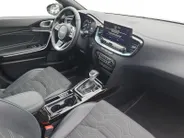 Kia Ceed Sportswagon 1.0T MHEV Design Edition | Stoel en stuurverwarming | Dodehoek detectie |  Navigate | Camera | Parkeersensoren voor en achter | Elektrische achterklep | JBL sound |