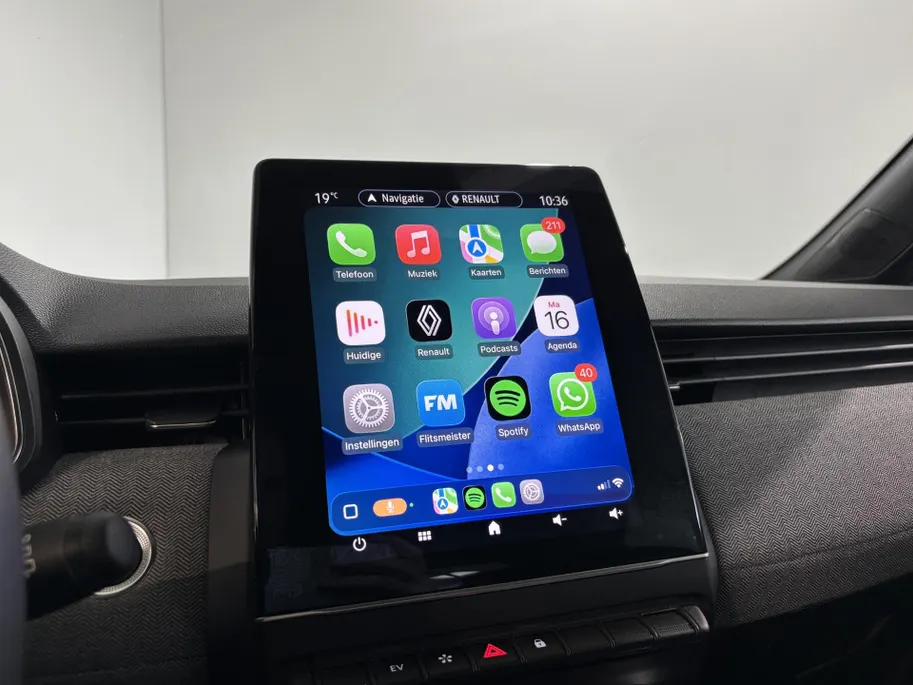 Renault Clio 145PK E-Tech Full Hybrid Techno Automaat Automaat | Digital Cockpit | 9,3'' Navi | Climate Control | Apple CarPlay/Android Auto | Camera | Cruise Control | Armsteun | Lichtmetalen Velgen