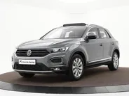 Volkswagen T-Roc 1.5 TSI 150pk DSG Sport · Panoramadak · Camera · Keyless · Apple/Android Car Play · Dodehoek Detectie · P-Sensoren · 17'' Inch ·